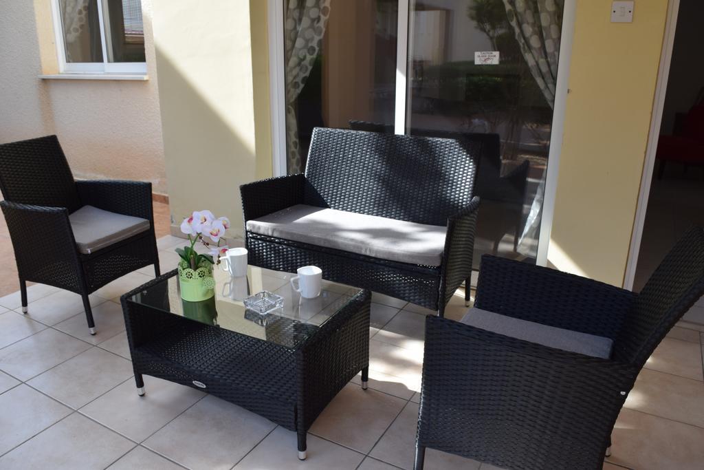 Diana Apartment Paphos Exteriör bild