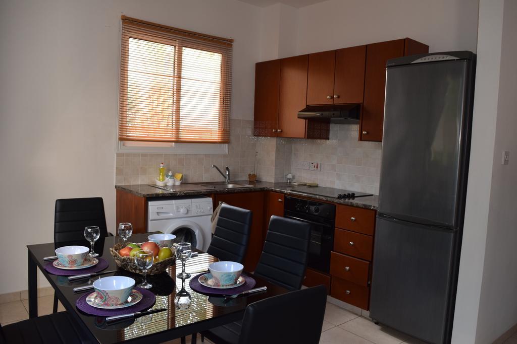 Diana Apartment Paphos Exteriör bild