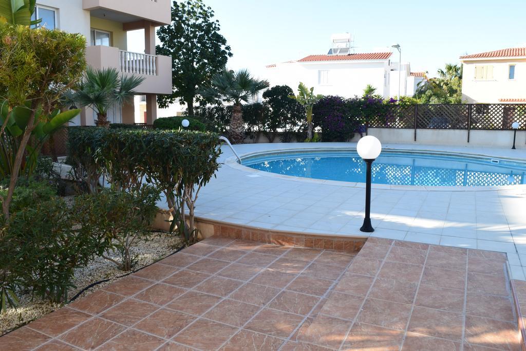 Diana Apartment Paphos Exteriör bild